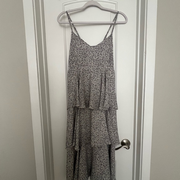 Passport XL Black and White Floral Tiered Midi Dress - Picture 1 of 3